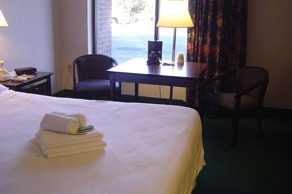 Ahoskie Inn Esterno foto